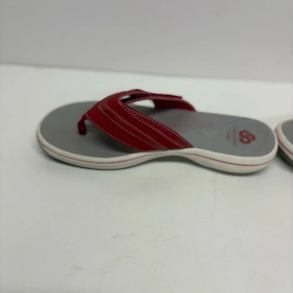 Clark’s Cloudsteppers Red and Gray Flip Flops Sandals Slip Ons Size 7 - Picture 9 of 10